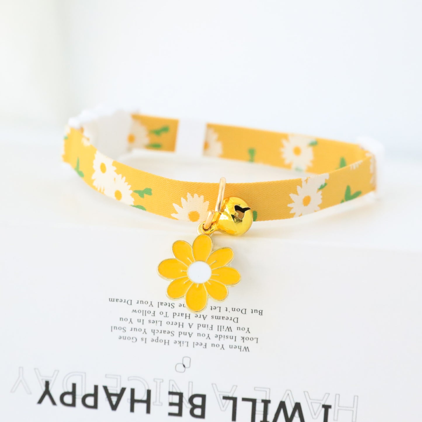 Colorful Flower Pet Collar – Lightweight & Comfortable for Daily Wear