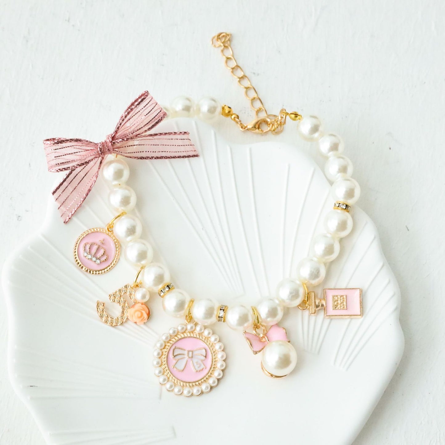 Elegant Chanel-Style Pet Necklace – Luxury Pearl Collar for Dogs & Cats