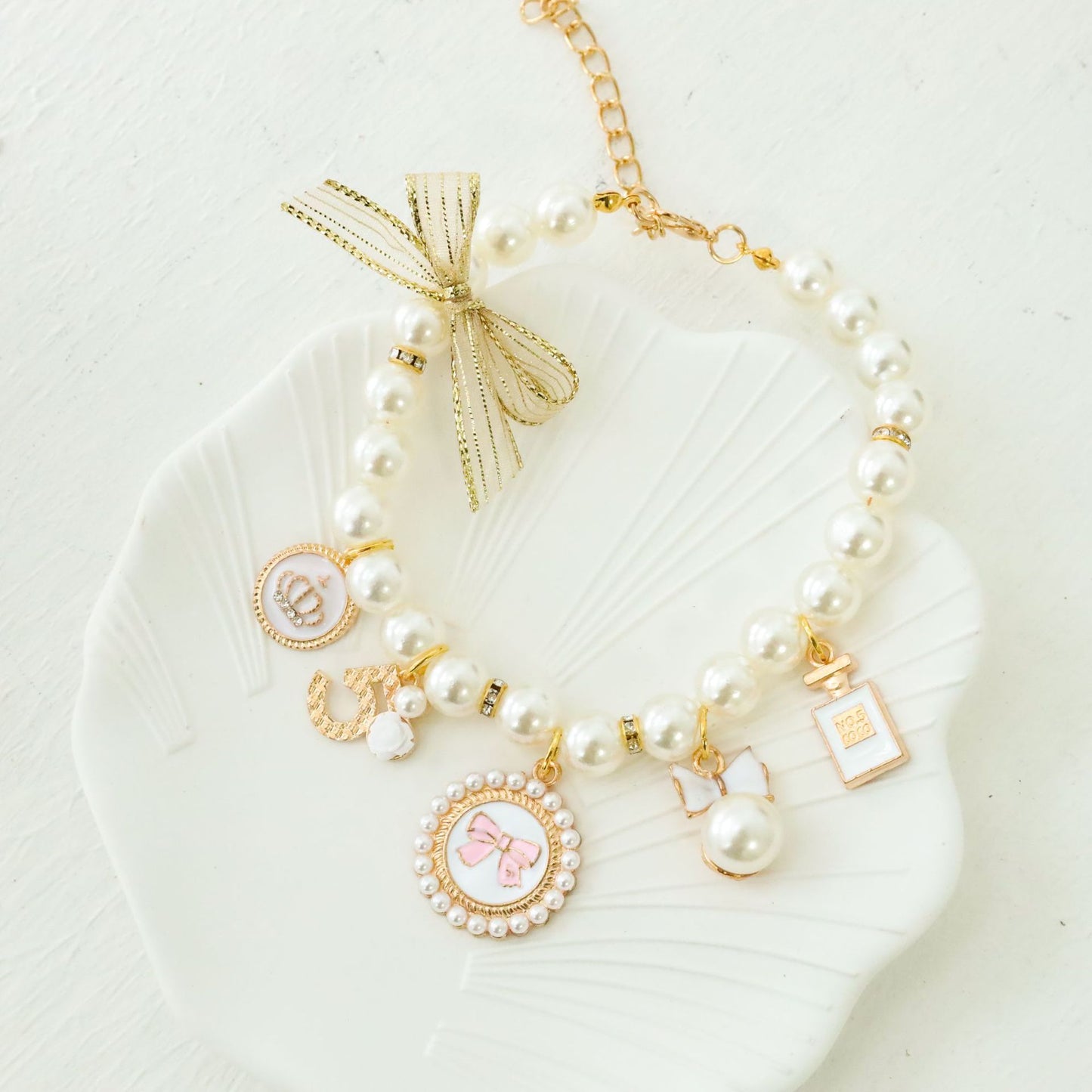 Elegant Chanel-Style Pet Necklace – Luxury Pearl Collar for Dogs & Cats